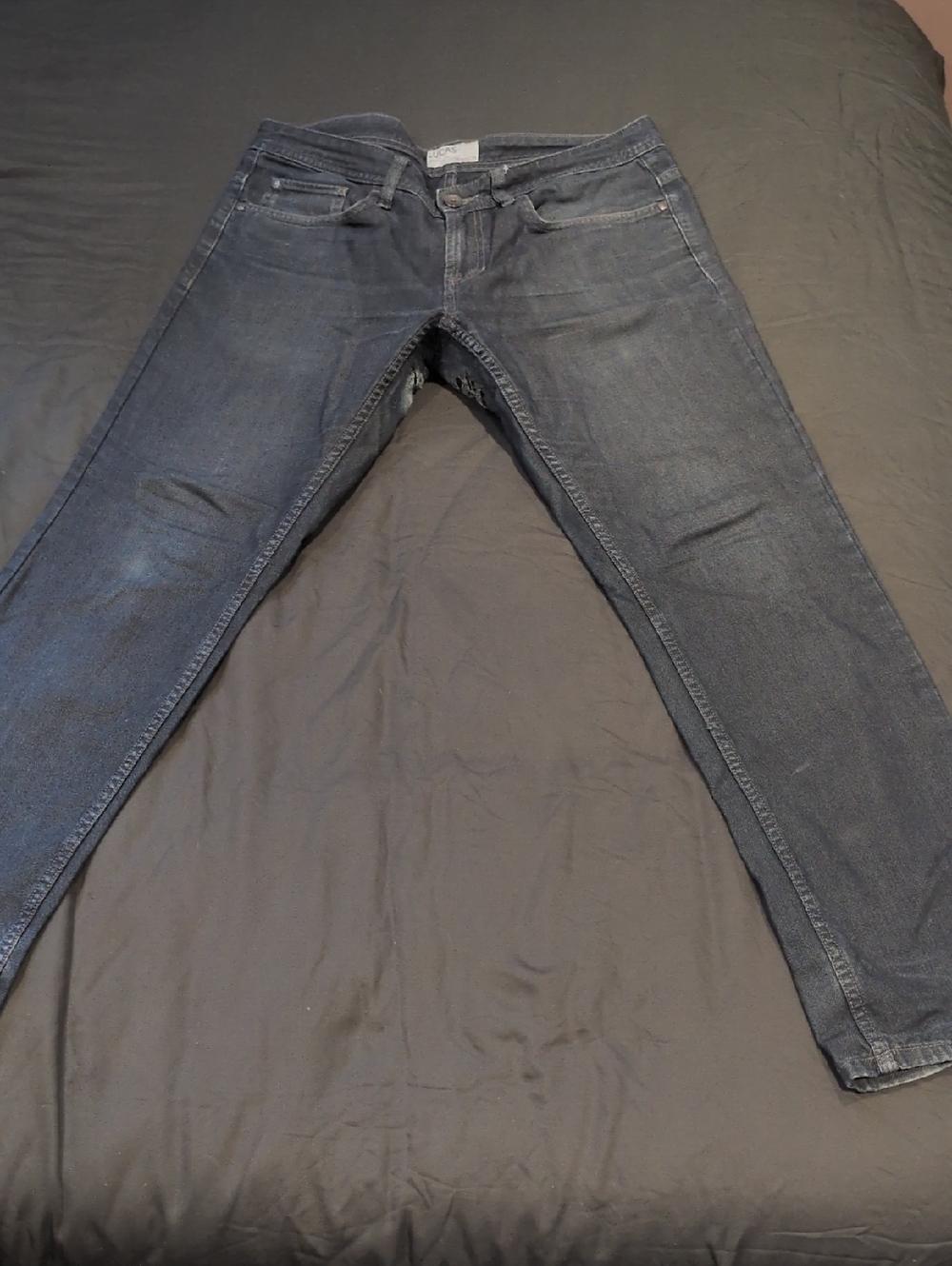 RW&CO. Men's Slim Straight Jeans in Dark Gray Wash
